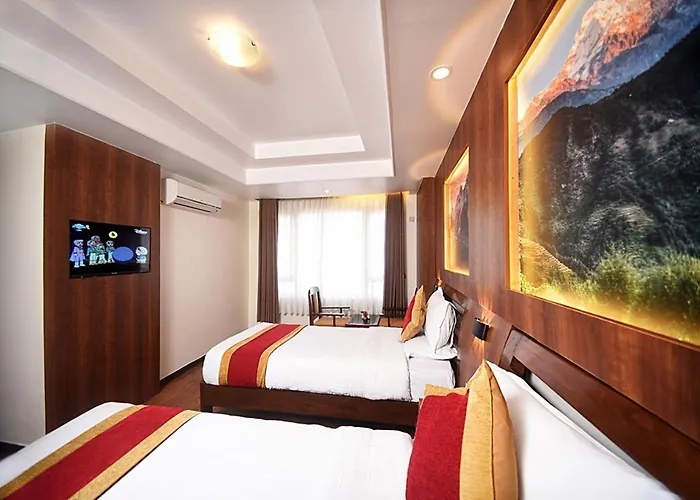 Friends Hotel 3*