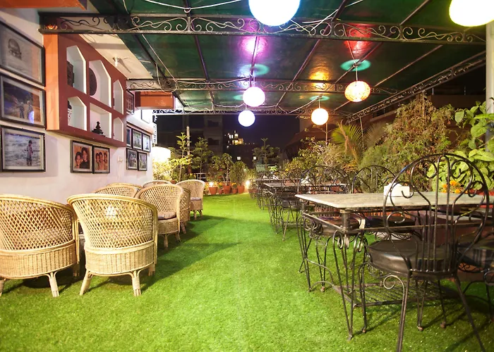 Friends Hotel 3*