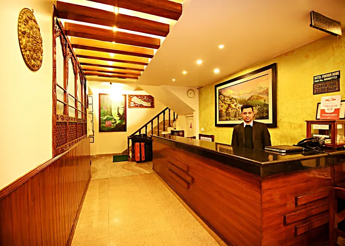 Friends Hotel 3*